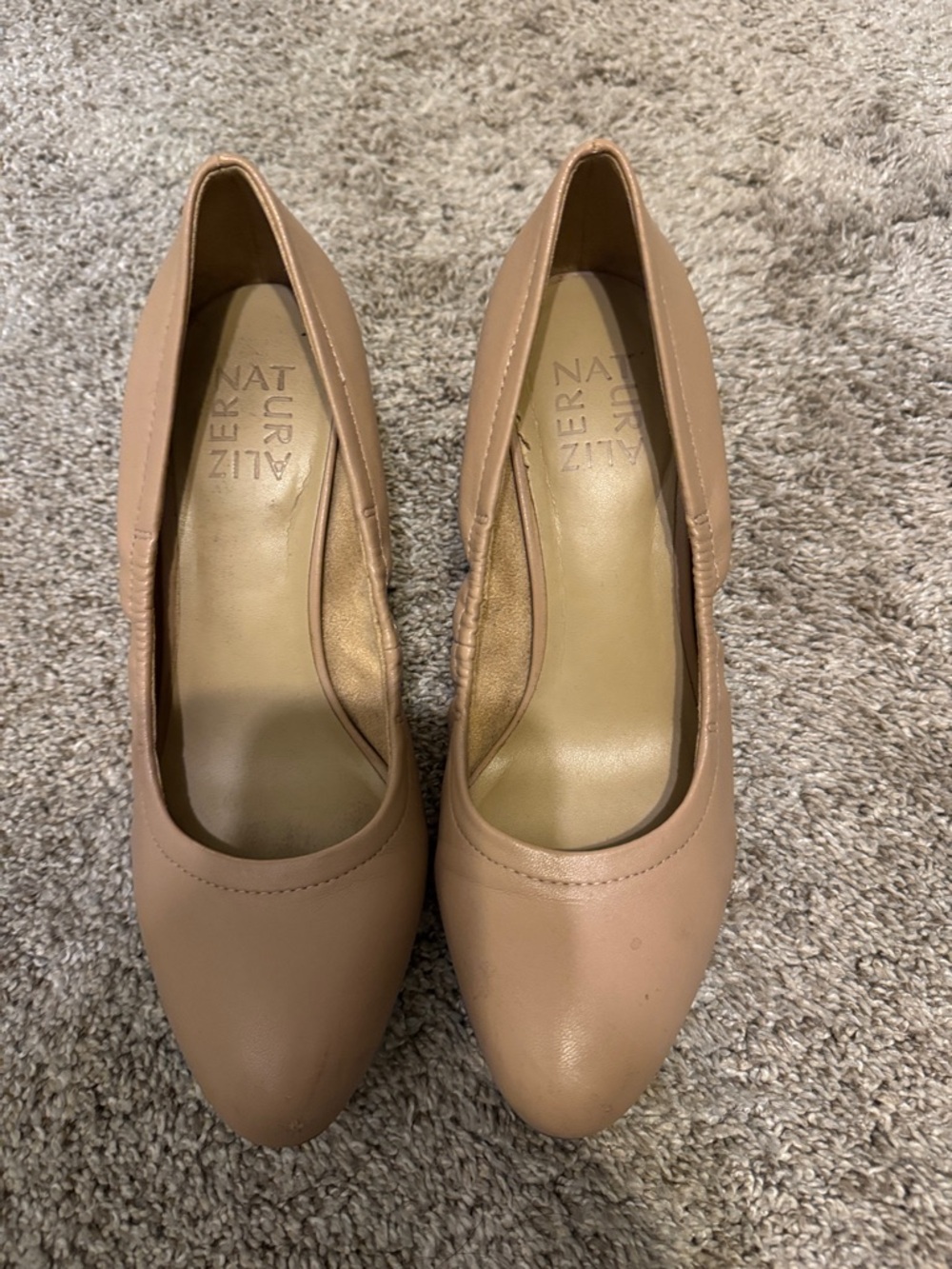 Naturalizer Nude Rounded Toe Pumps